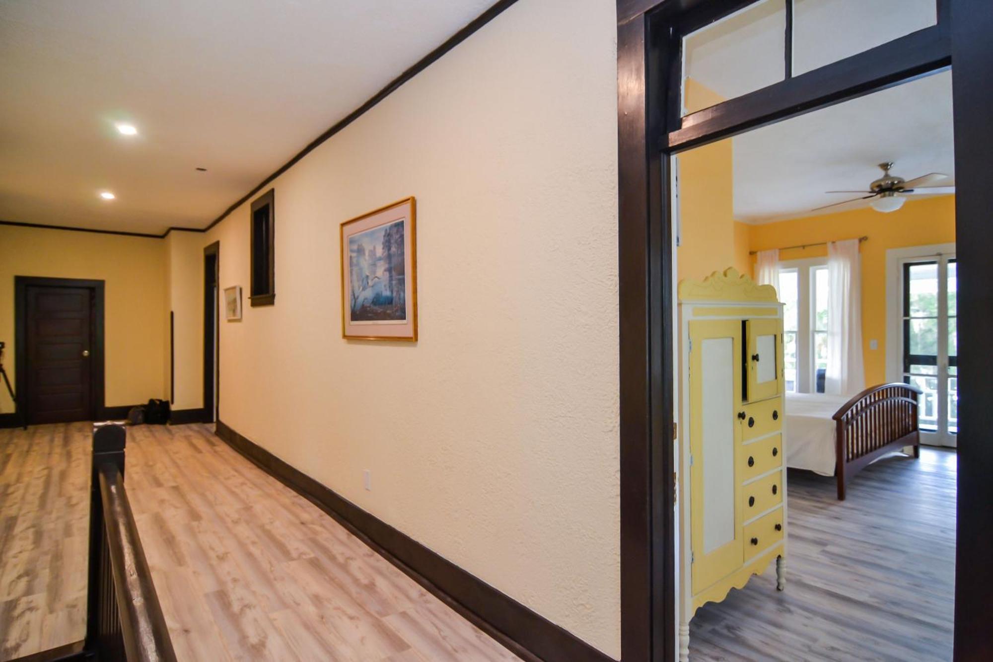 Blue Sky Manor Hotel Interlachen Exterior photo