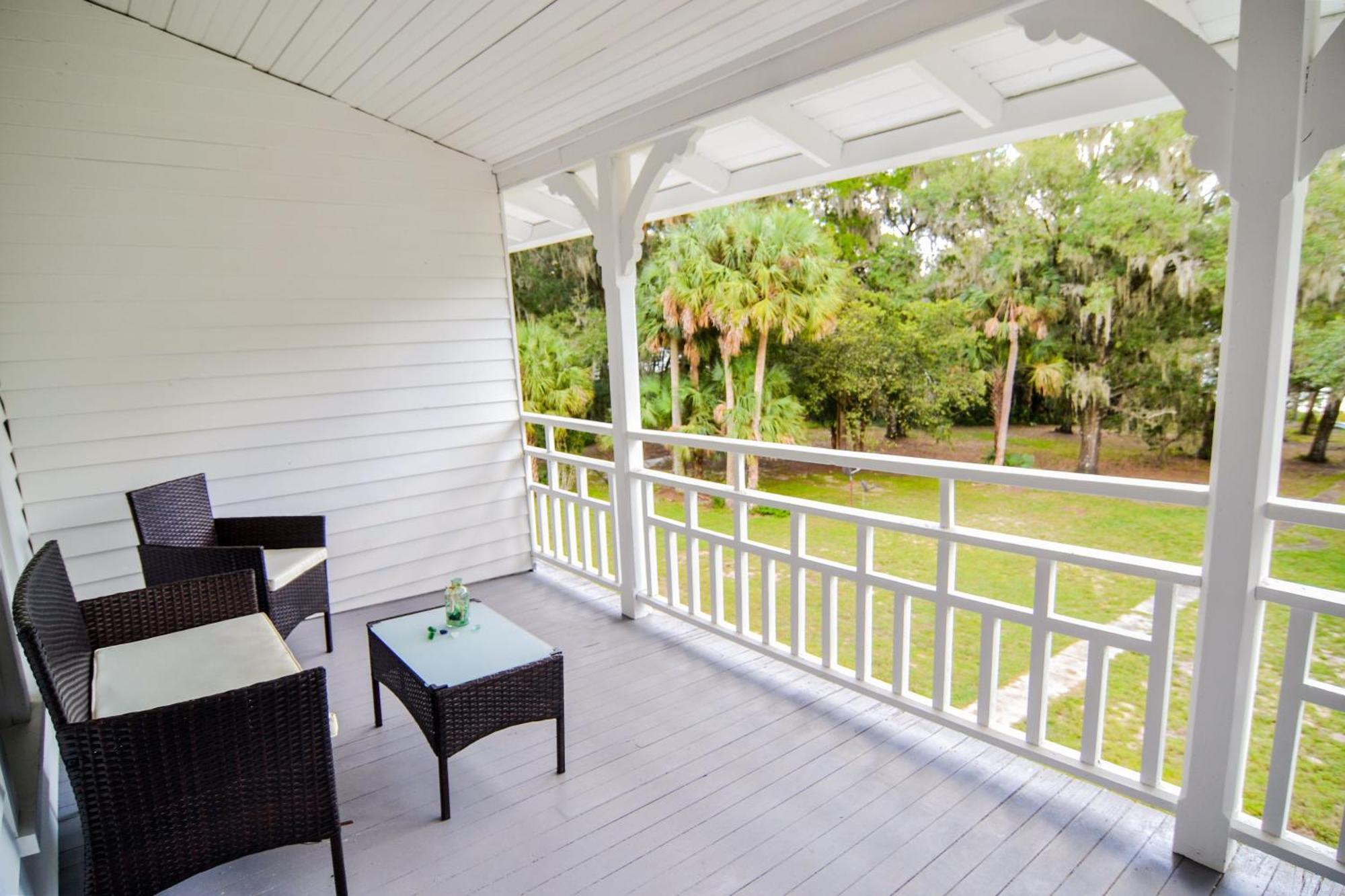 Blue Sky Manor Hotel Interlachen Exterior photo