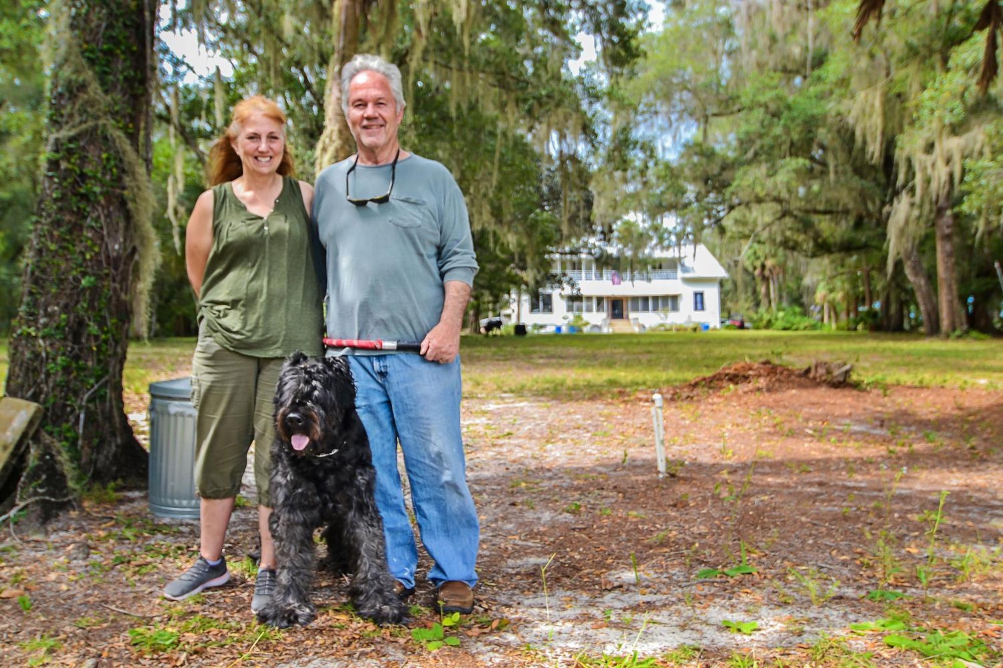 Blue Sky Manor Hotel Interlachen Exterior photo
